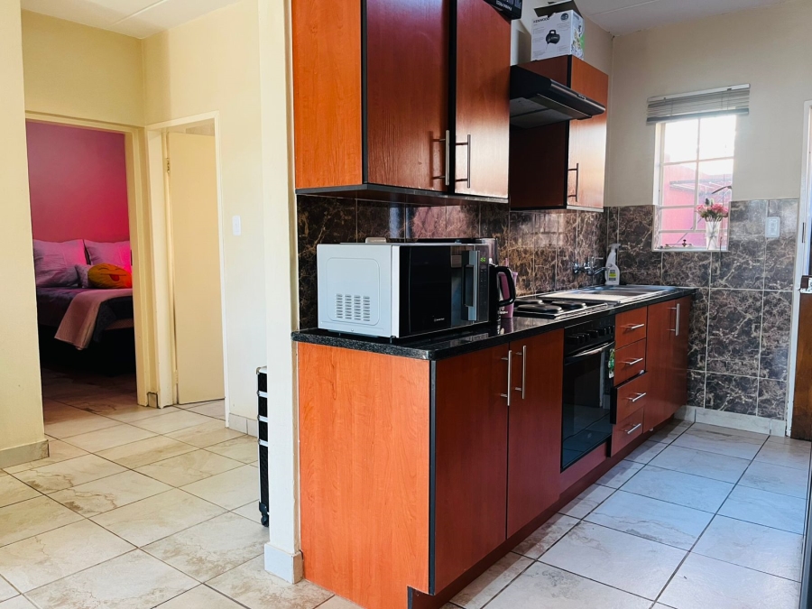 2 Bedroom Property for Sale in Waterval East North West